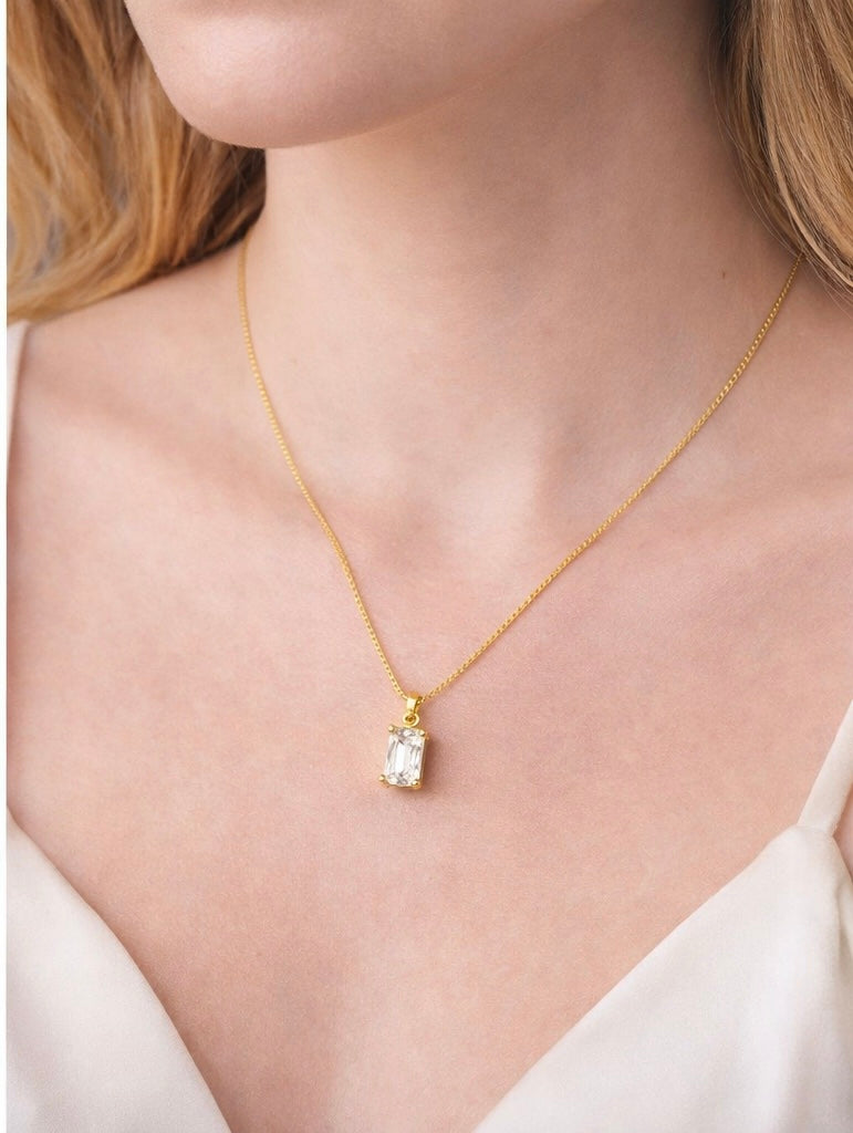 Model wearing Aura Pendant Necklace, non-tarnish waterproof gold chain in stainless steel 
